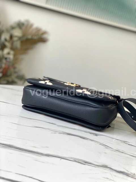M45773 Pochette Metis 25 M45773 Pochette Metis 25