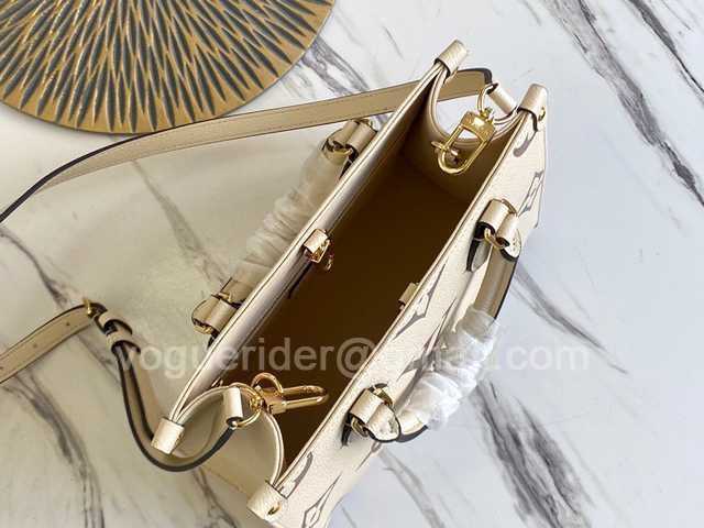 M45654 OnTheGo mini 25