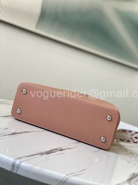 M57218 Capucines MM 31 M57218 Capucines MM 31
