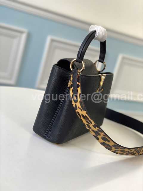 M57215 Capucines 27 M57215 Capucines 27