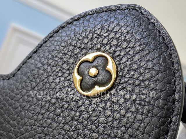M57215 Capucines 27 M57215 Capucines 27