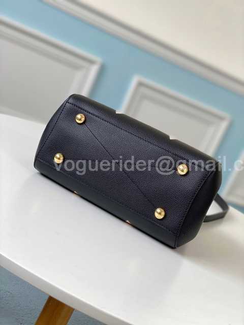 M41053 Montaigne BB 29