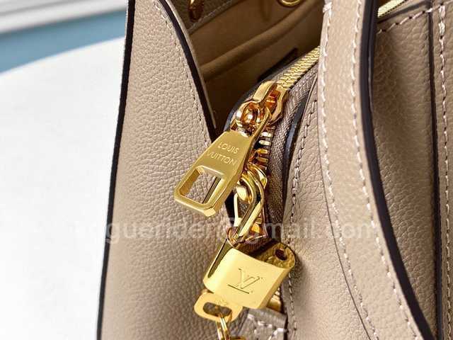 M41053 Montaigne BB 29