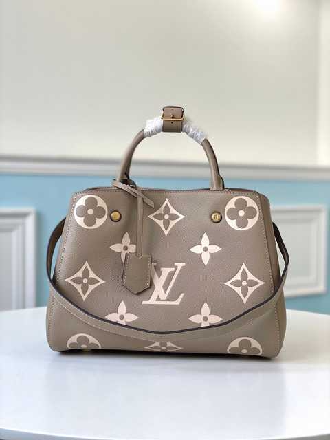 M41048 Montaigne PM 33