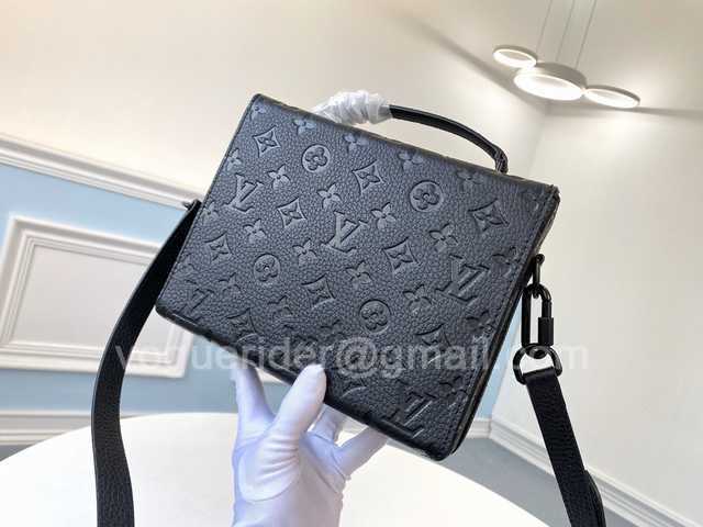 M61117 Mini Soft Trunk 22