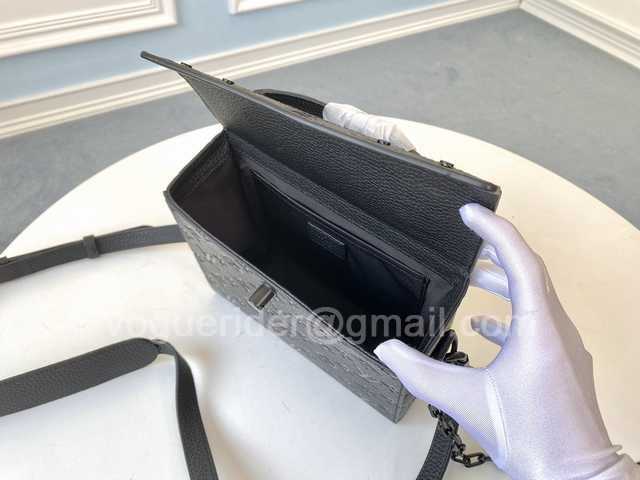 M61117 Mini Soft Trunk 22