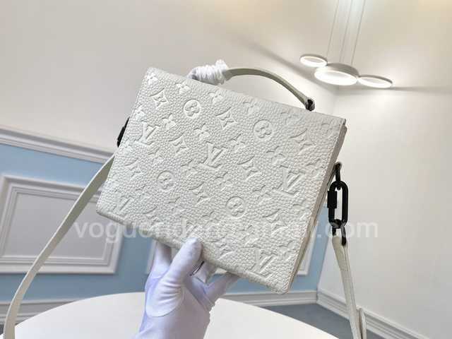 M61117 Mini Soft Trunk 22