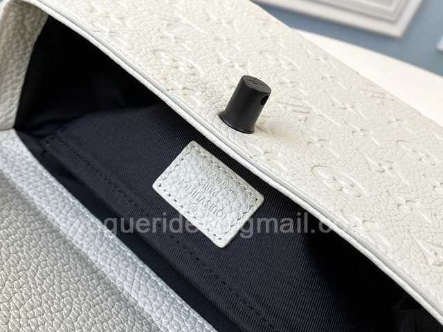 M61117 Mini Soft Trunk 22