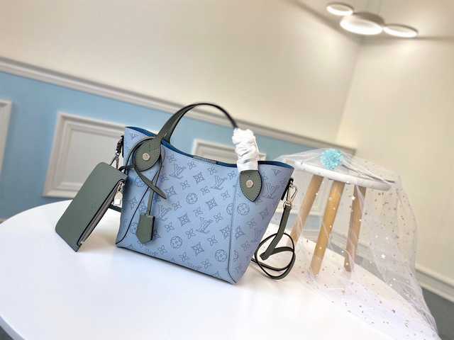M52905 Hina BB 23