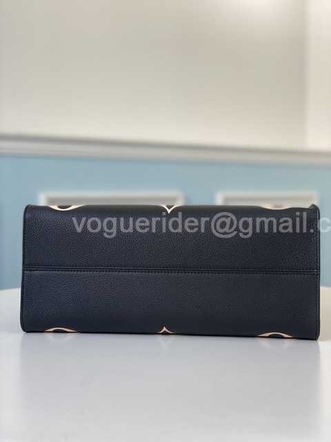 M45495 OnTheGo 35 M45495 OnTheGo 35