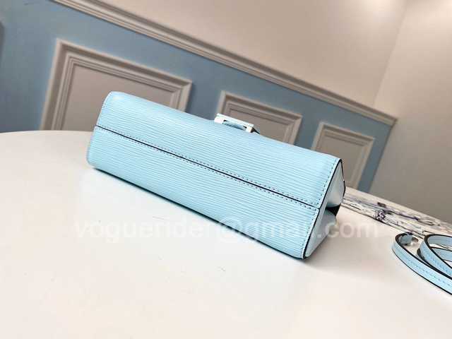 M55981 Pochette Grenelle 23 epi