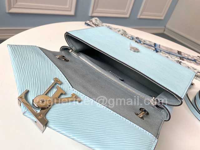 M55981 Pochette Grenelle 23 epi