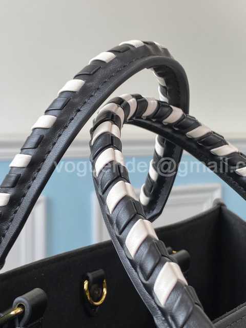 M45373 OnTheGo Crafty 41 M45373 OnTheGo Crafty 41