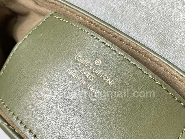 M56471 New Wave Multi Pochette 19