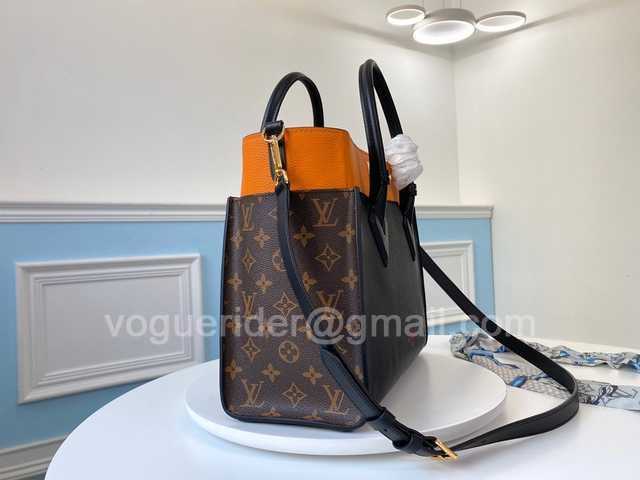 M53823 On My Side 30 M53823 On My Side 30