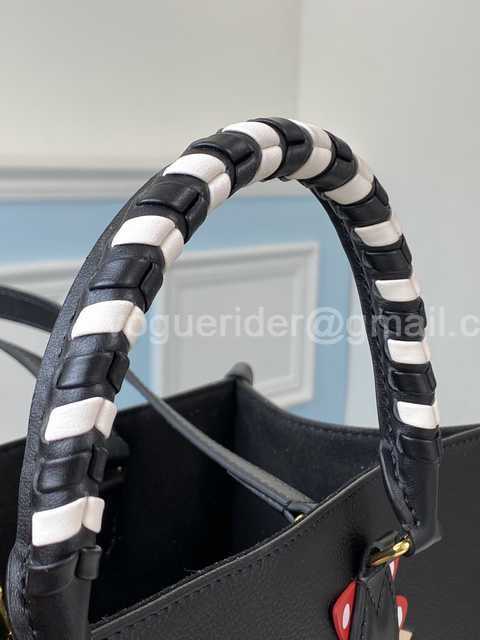 M45375 OnTheGo Crafty 35 M45375 OnTheGo Crafty 35