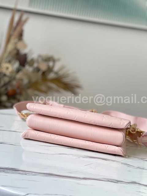 M58739 Coussin PM Fall in Love 26