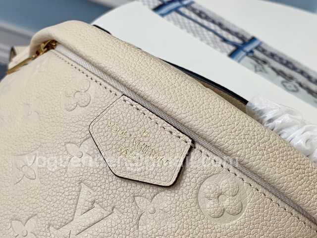M44812 Bumbag 37 M44812 Bumbag 37