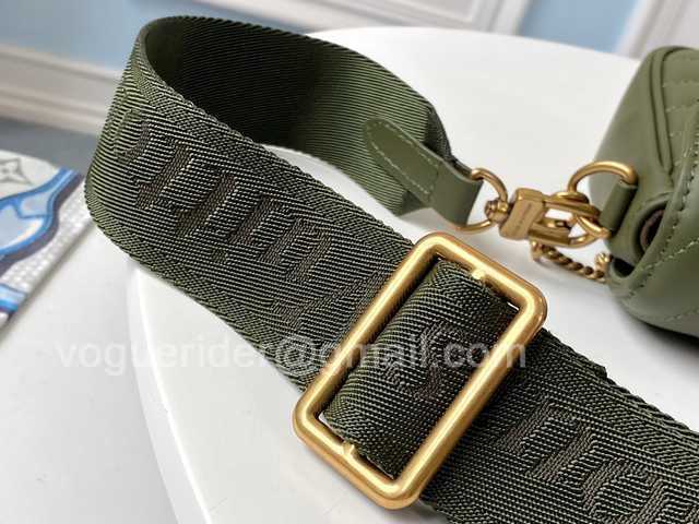 M56466 Multi Pochette New Wave 24 M56466 Multi Pochette New Wave 24