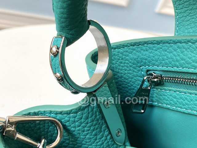 M56071 Capucines BB 27 M56071 Capucines BB 27