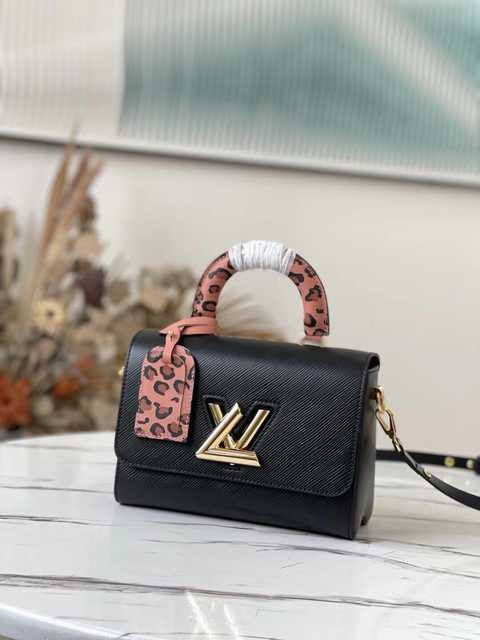 M58568 Twist MM Wild at Heart 23