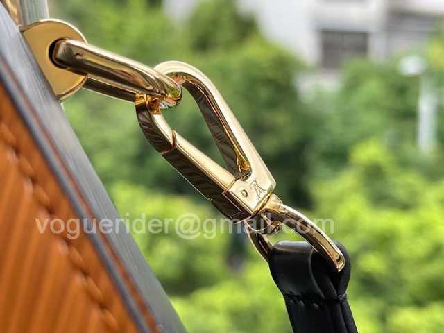 M58689 Twist MM Wild at Heart 23