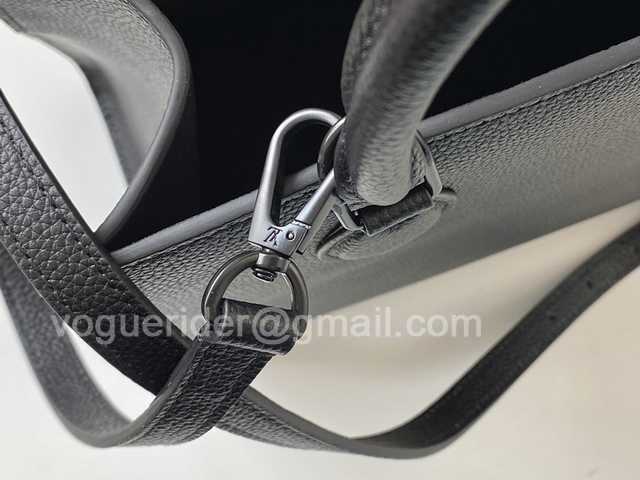 M55845 Lockme Tote 27