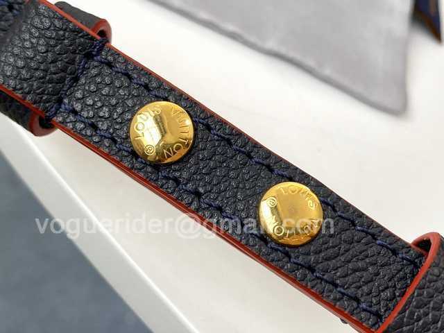 M45256 NeoNoe 26 Navy