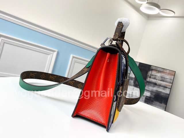 M90514 Spring Street 17