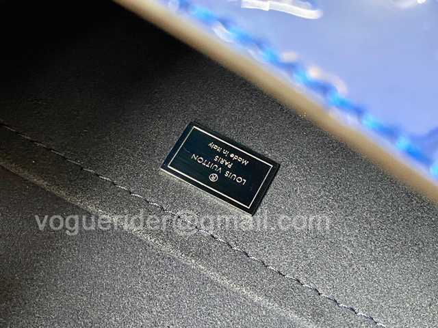 M90514 Spring Street 17