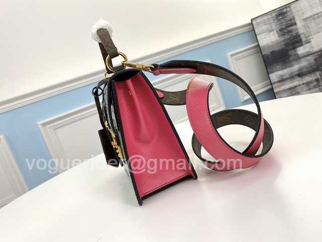 M90502 Spring Street 17