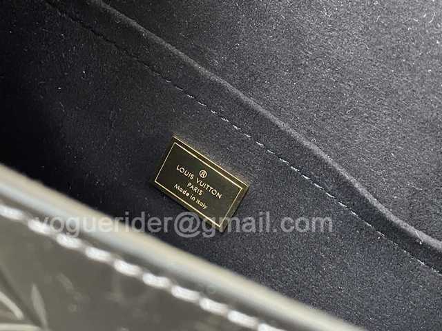 M90502 Spring Street 17