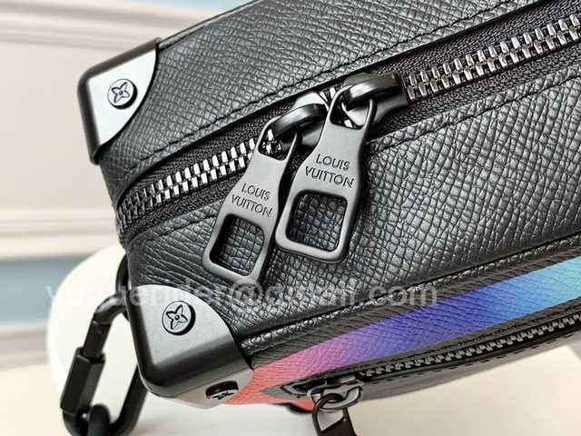 M44480 Mini Soft Trunk 18 M44480 Mini Soft Trunk 18