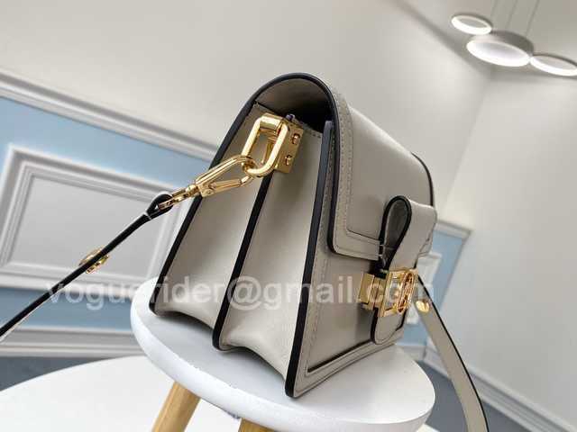 M55835 Mini Dauphine 20 M55835 Mini Dauphine 20