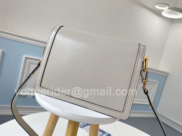 M55835 Mini Dauphine 20 M55835 Mini Dauphine 20