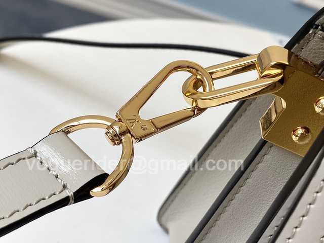 M55835 Mini Dauphine 20 M55835 Mini Dauphine 20