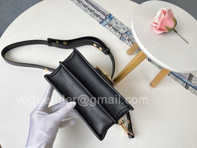 M55821 Mini Dauphine 20