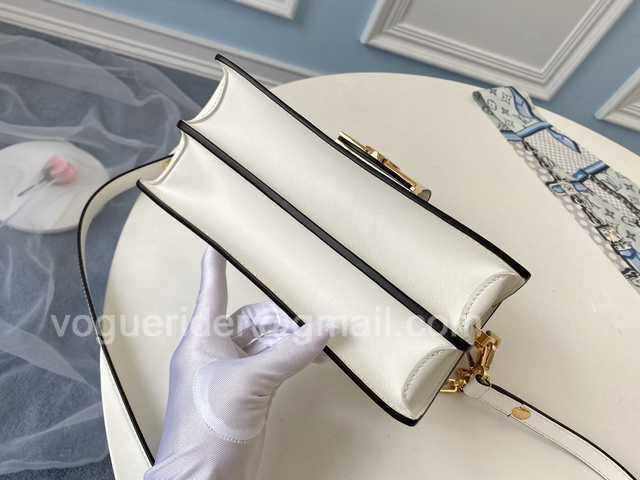 M55836 Dauphine MM 25