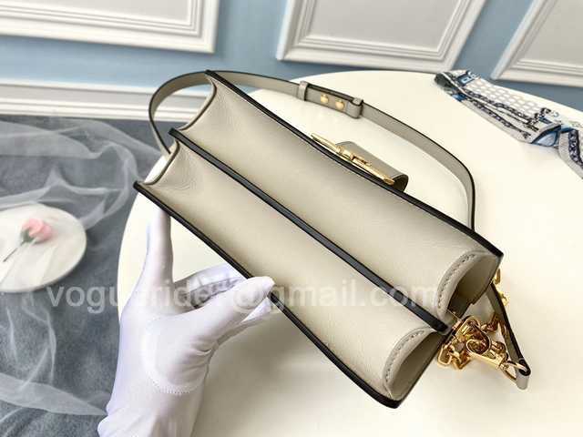 M55835 Dauphine MM 25