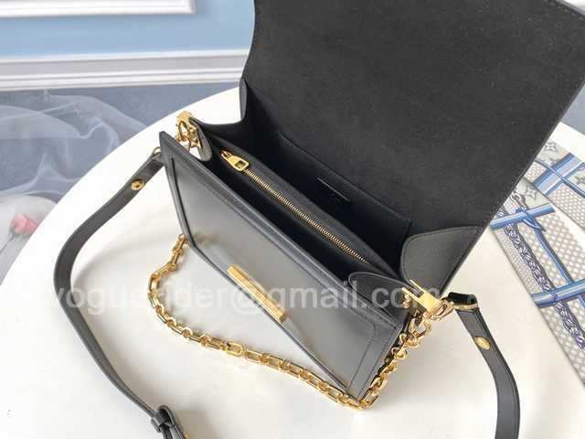 M55821 Dauphine MM 25