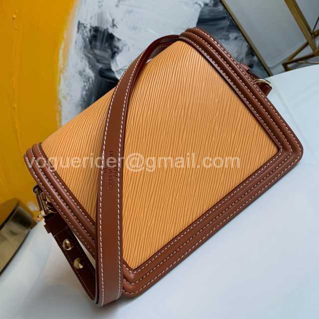 M90499 Mini Dauphine 20 M90499 Mini Dauphine 20