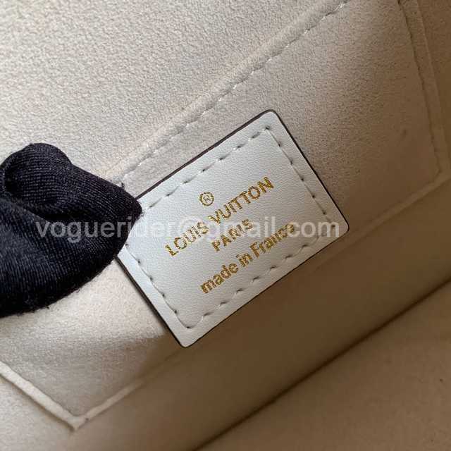 M90499 Mini Dauphine 20 M90499 Mini Dauphine 20