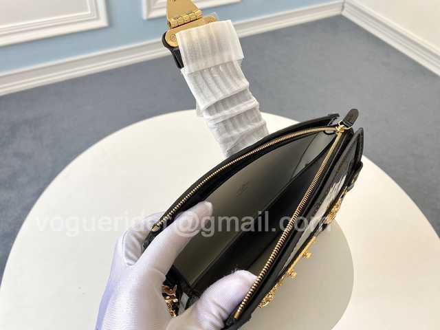 M90500 Trunk Clutch 20 M90500 Trunk Clutch 20