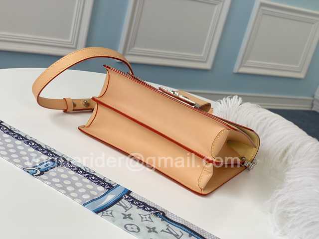M55452 Dauphine 25