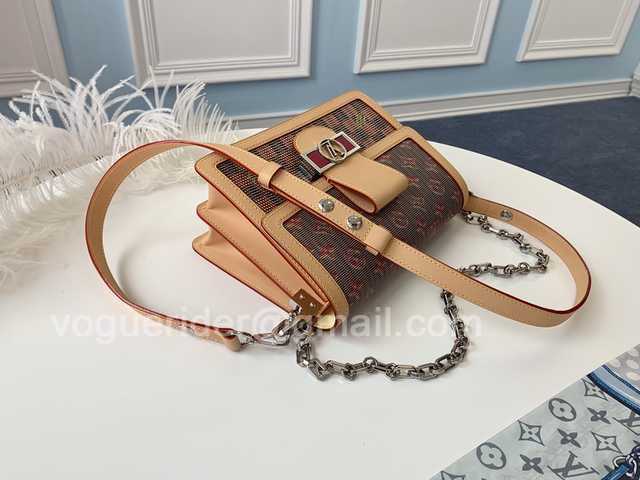 M55452 Dauphine 25