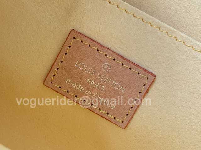 M55452 Dauphine 25