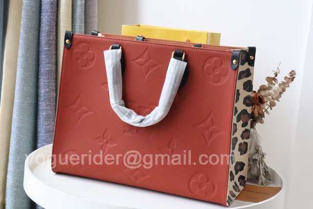 M45498 OnTheGo 35 Wild At Heart M45498 OnTheGo 35 Wild At Heart