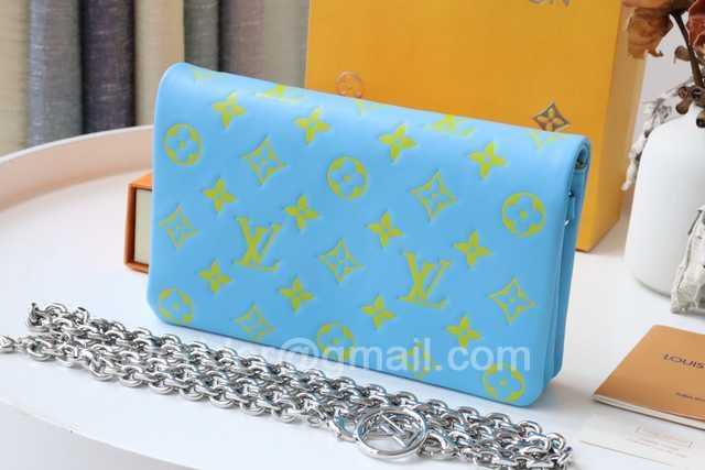 M80745 Pochette Coussin 20