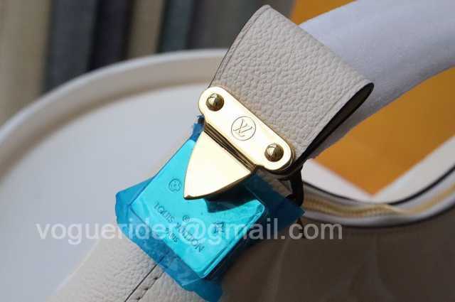 M45697 Marshmallow Hobo 24