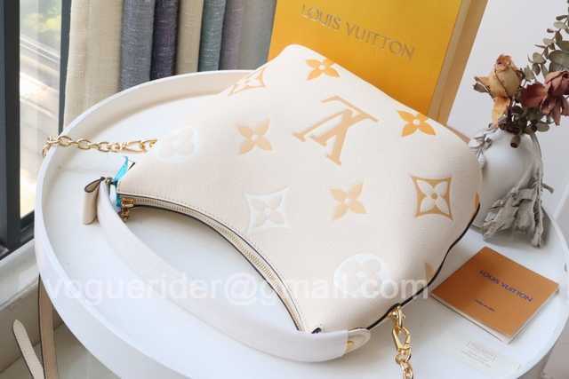 M45697 Marshmallow Hobo 24